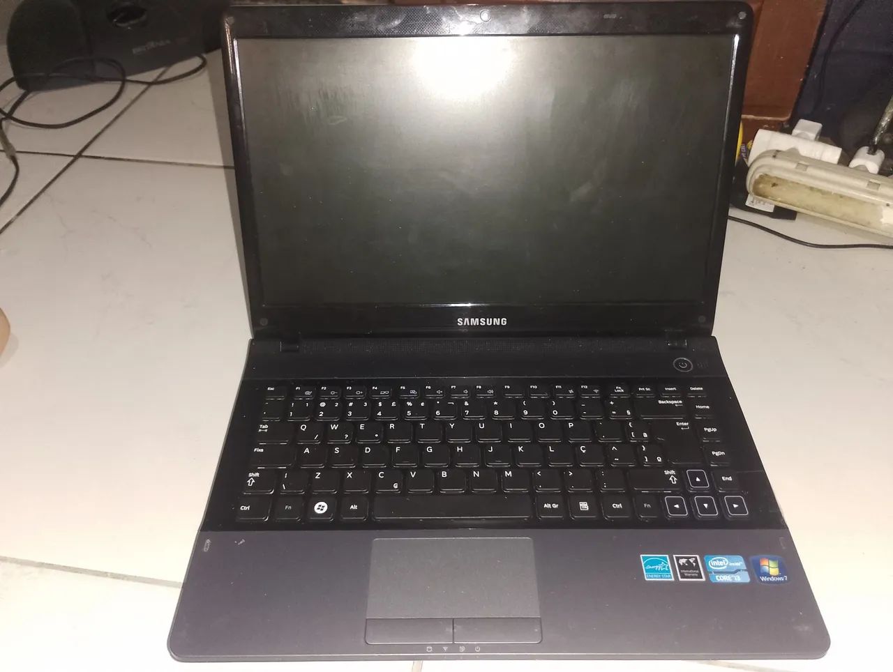 Notebook Samsung i3( pra aproveitar peças) 