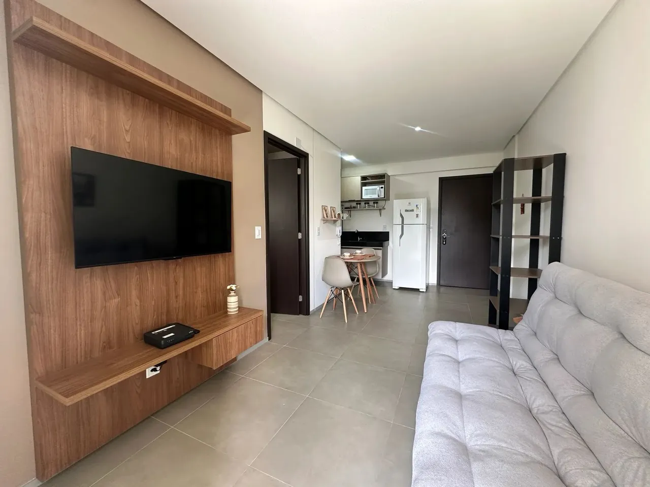 Quarto e sala mobiliado no Liv Residence- Ponta Verde - Maceió - AL, completo e com varand