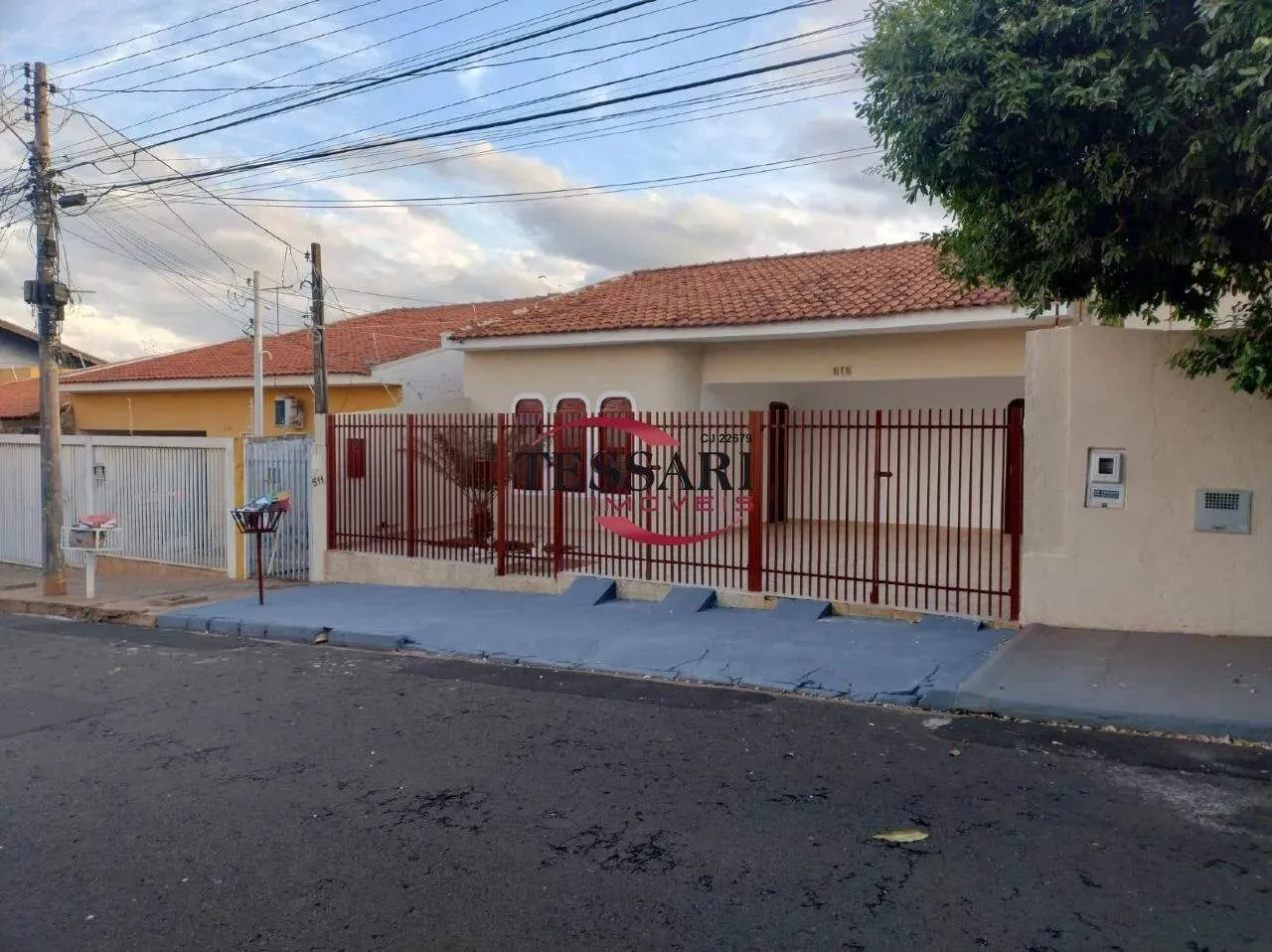 Casa para alugar térrea região norte com 2 quartos 2 vagas bairro Macedo Telles
