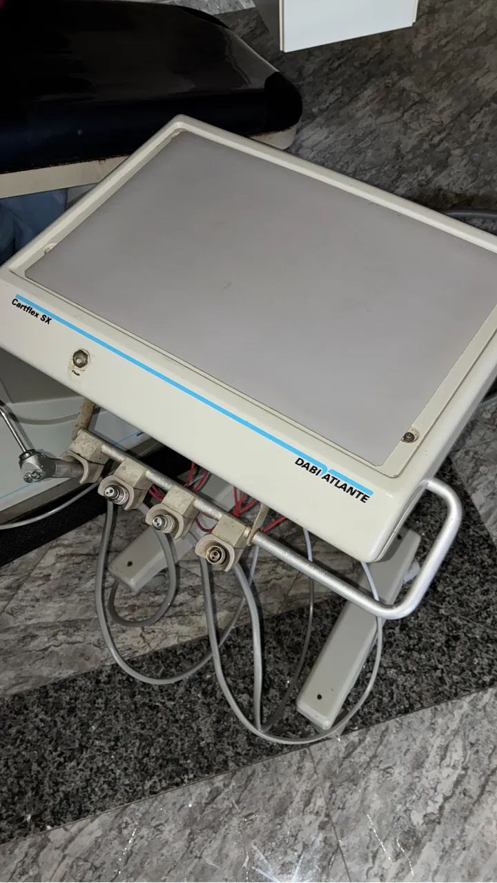 Cadeira odontológica Dabi Atlante completa