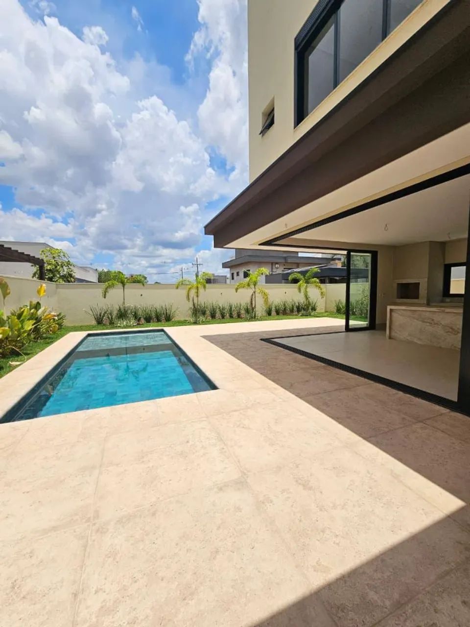 Sobrado condominio florais italia 5suites