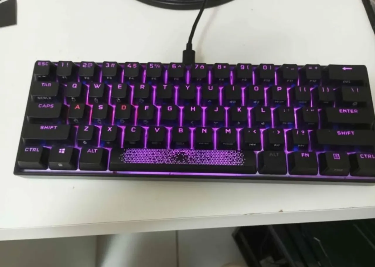 Teclado K65 mini RGB