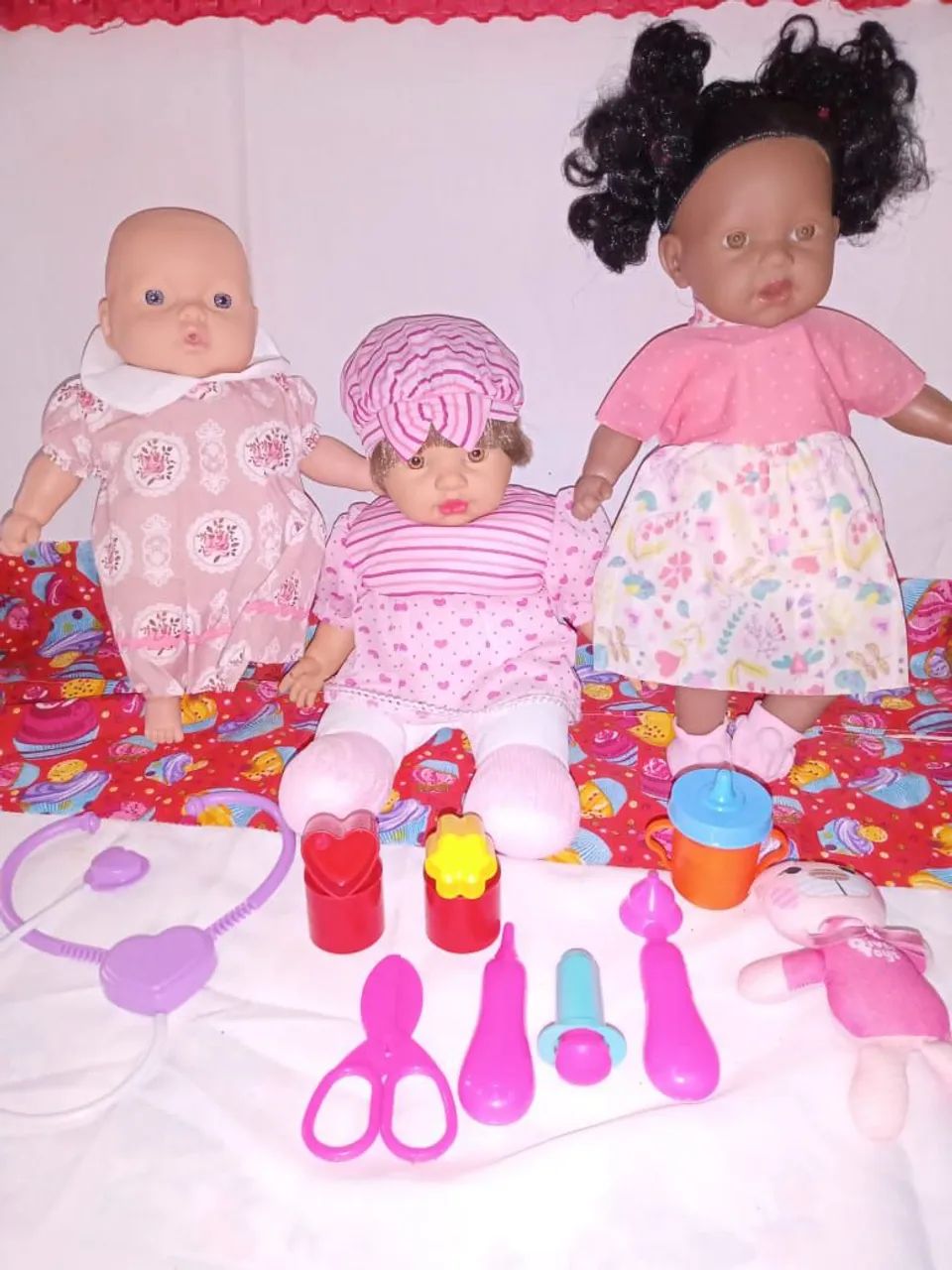 Kit 3 Bonecas Bebês +Acessórios  - Foto 2