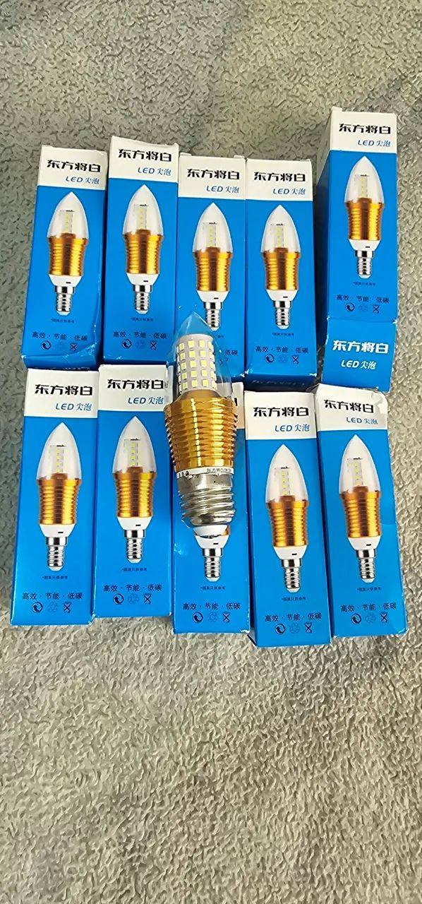 Lâmpadas LED  -  formato vela -  Novo