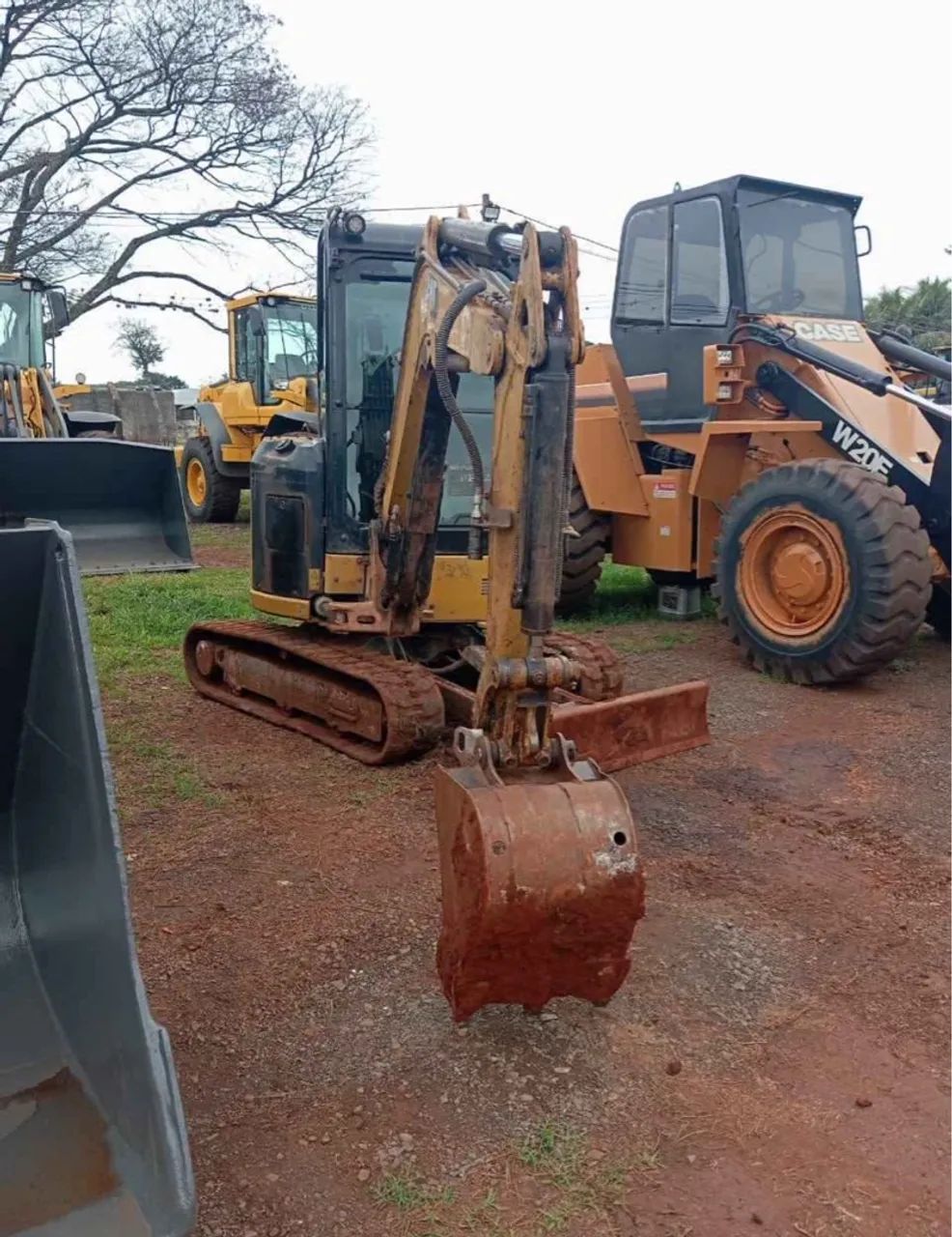 Mini Escavadeira Caterpillar CAT 2020 - Foto 5