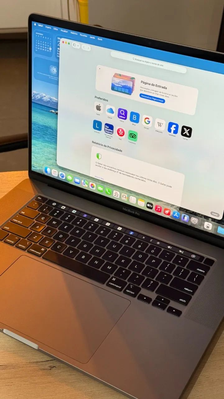 Macbook Pro 2019 (32GB Ram | 2TB SSD | Intel Core i9 | Radeon Pro