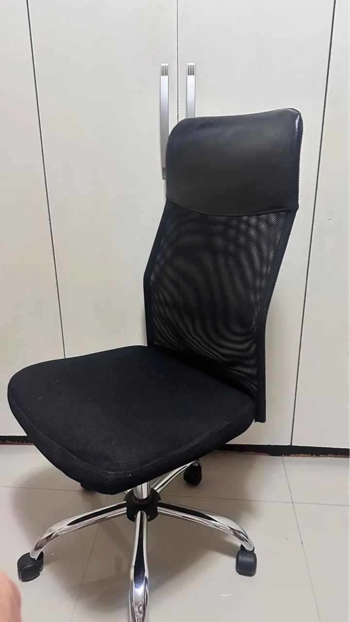 Cadeira de Escritório Giratória com Rodinhas