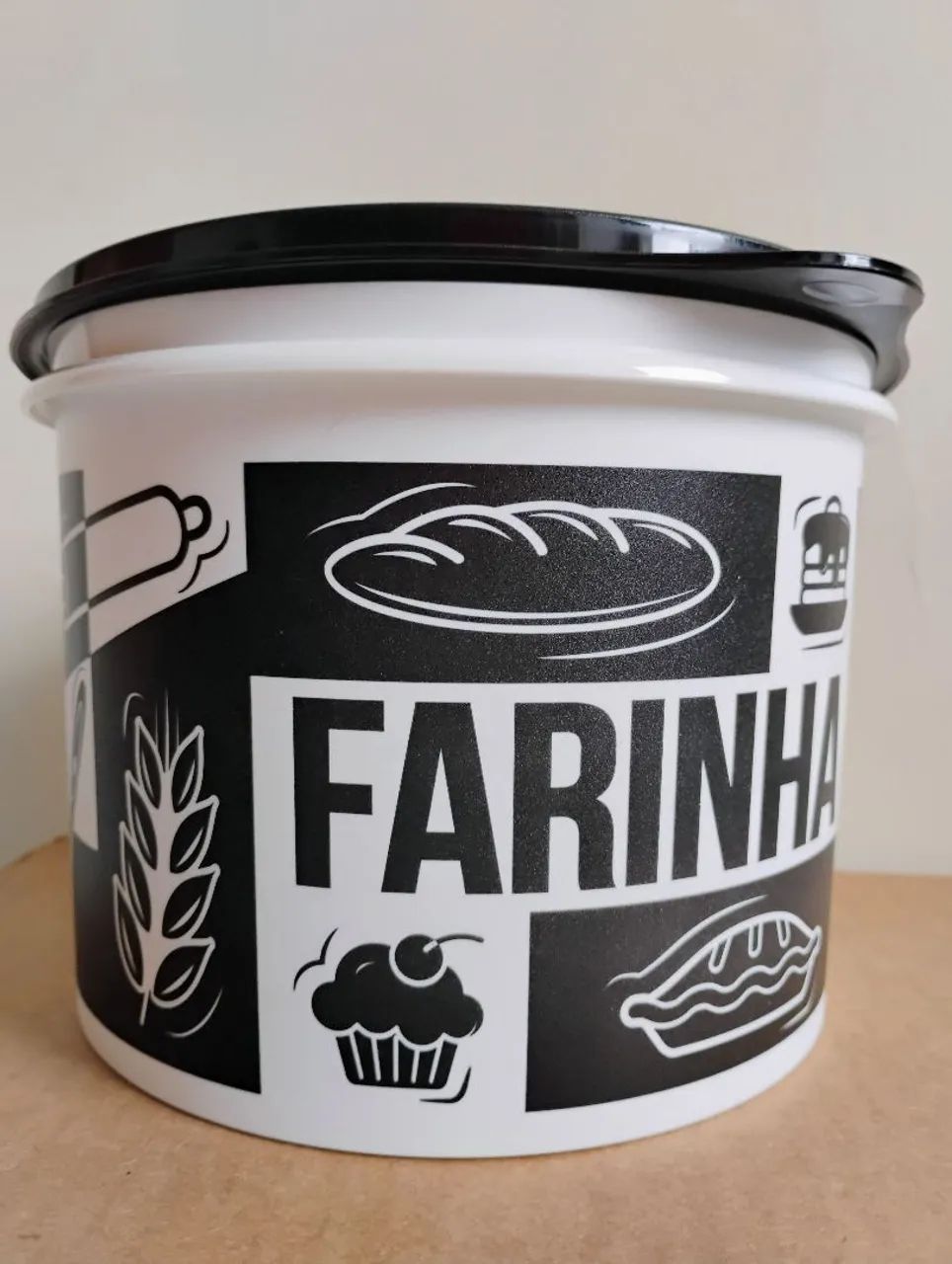 Lata Tupperware para Farinha Decorada