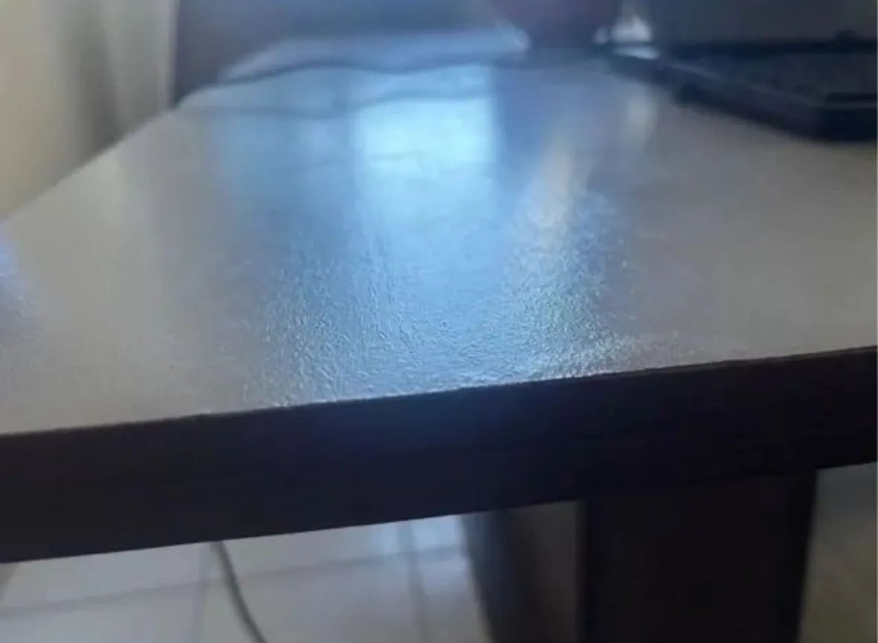 Vendo mesa com 6 cadeiras  - Foto 3