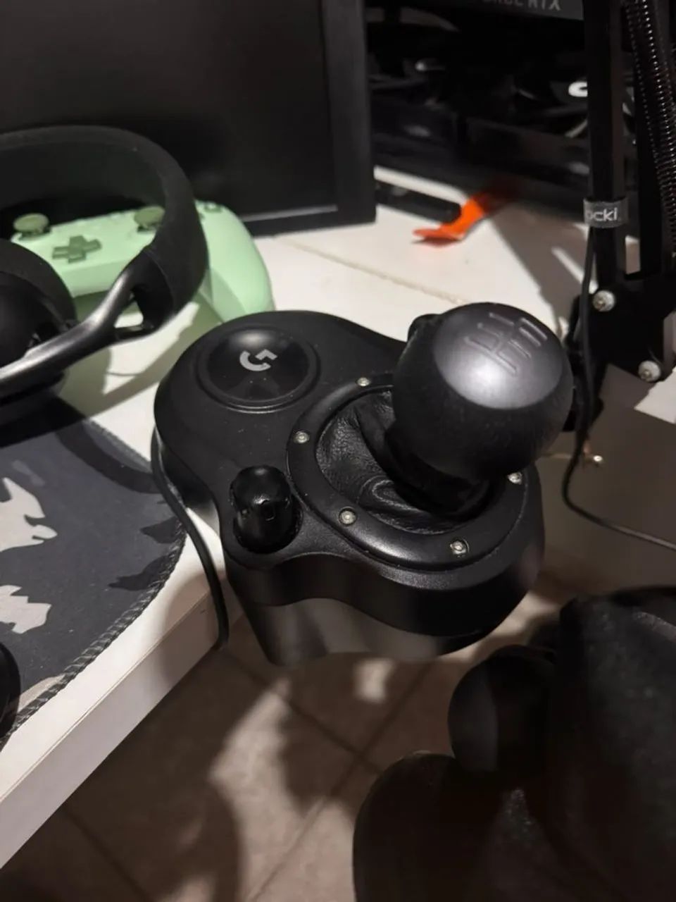Volante g29 logitech com câmbio  - Foto 4