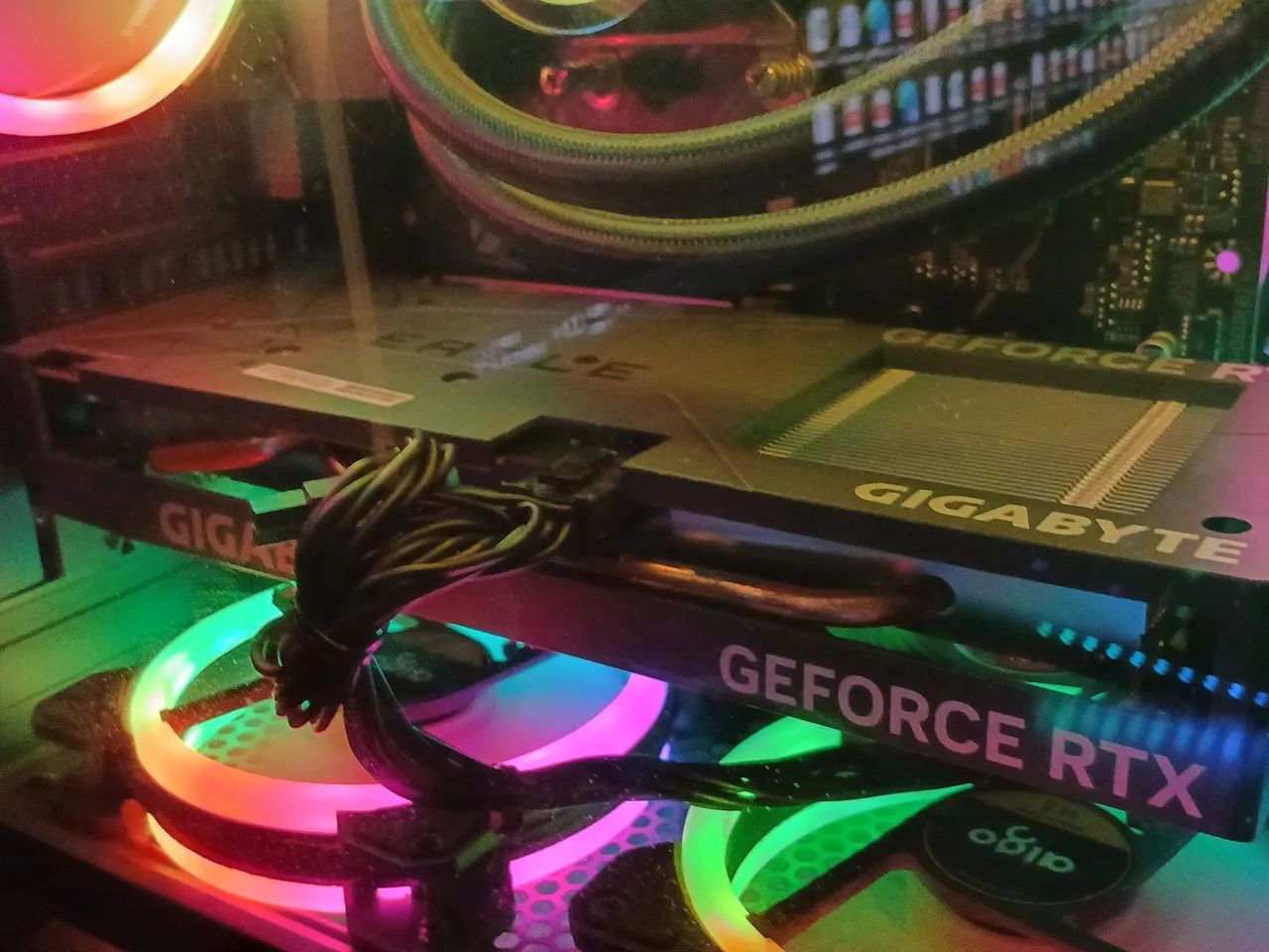 GIGABYTE Geforce RTX 4060 Eagle trifan - Foto 3