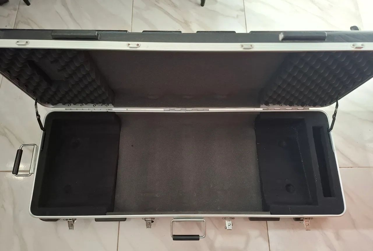 Case Korg Kronos 61 teclas  - Foto 2