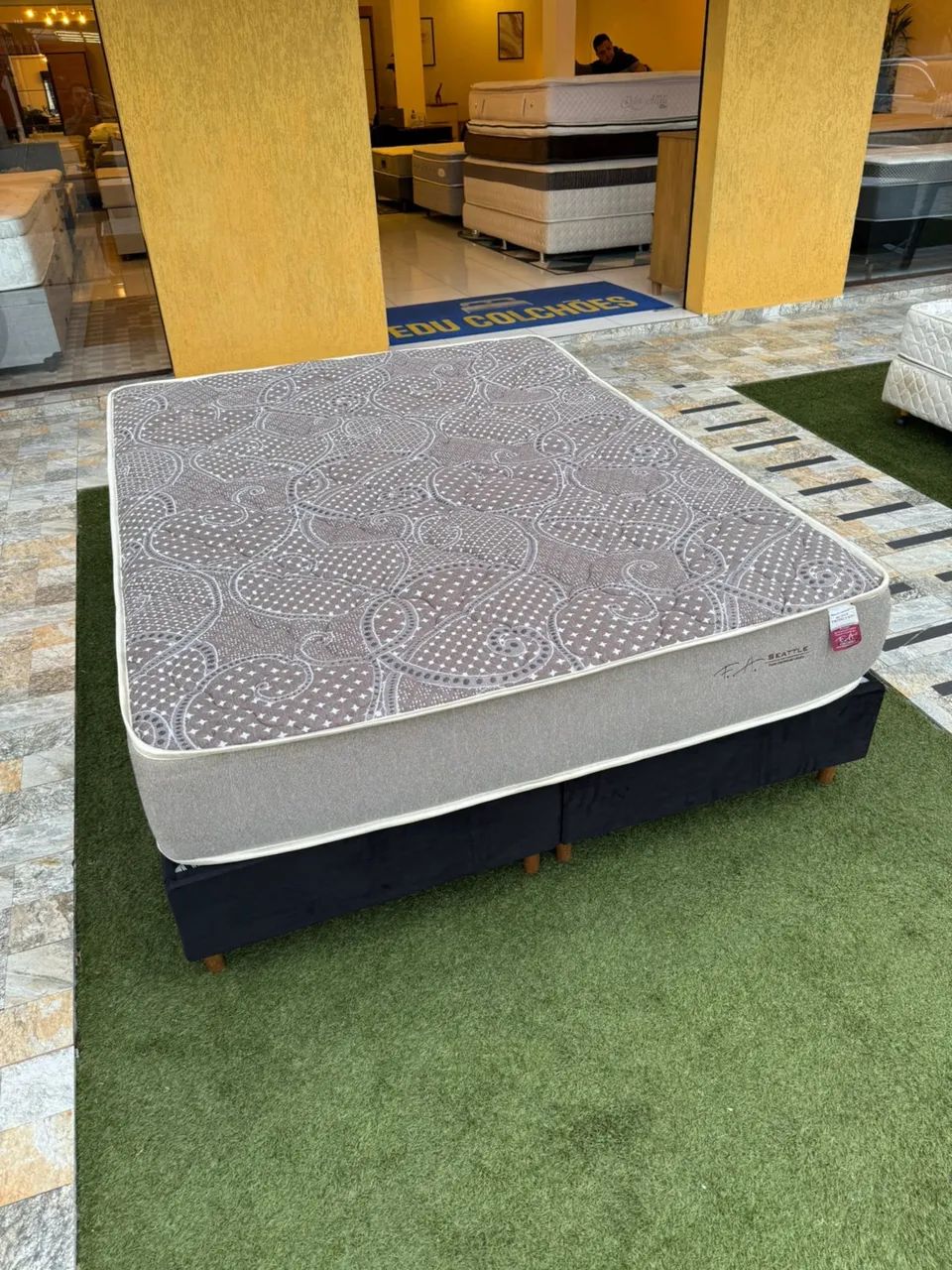 Colchão Queen FA MARINGÁ seminova - Entrego! 