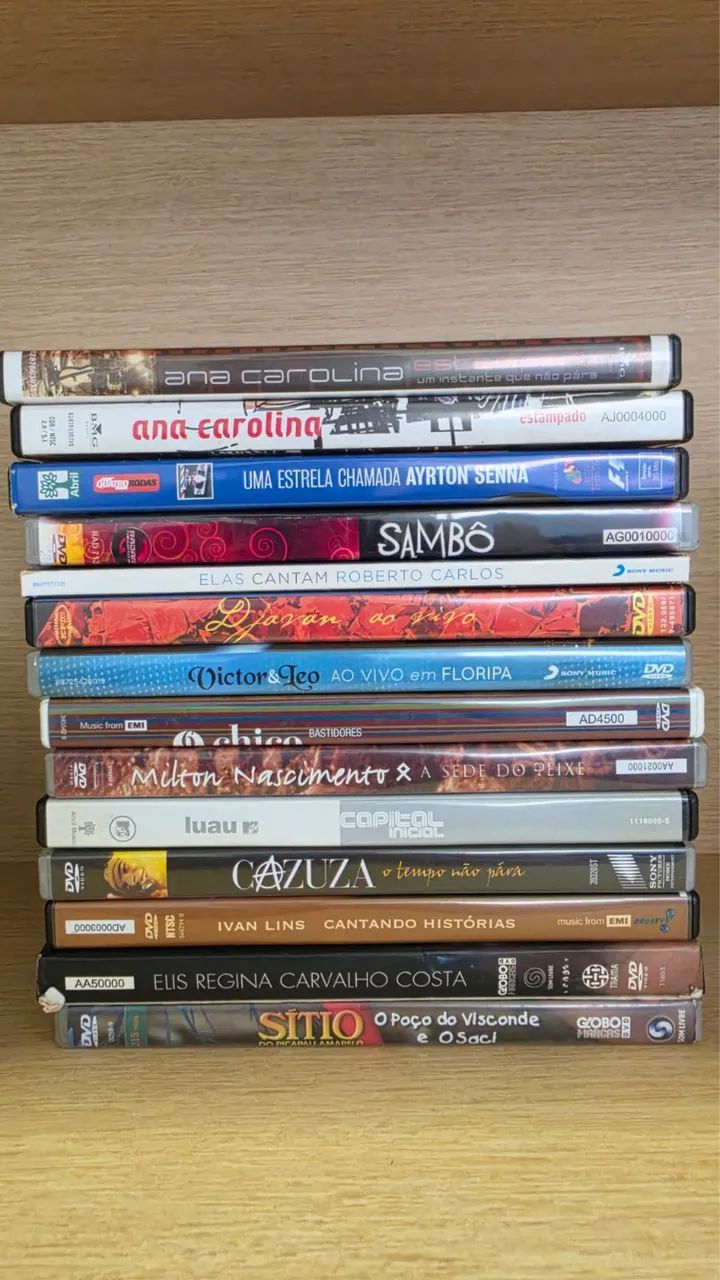 COLEÇÃO DE DVDs MUSICAIS - ORIGINAIS - Foto 2