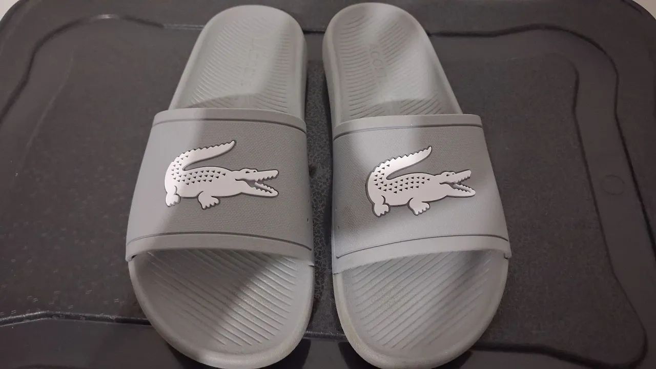 Chinelo Lacoste 
