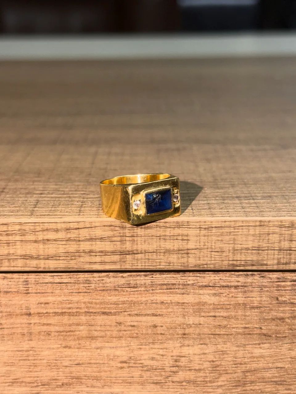 Anel de ouro com 8.3G