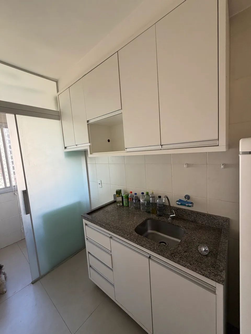 Ap 2 quartos, semi mobiliado! - Foto 3