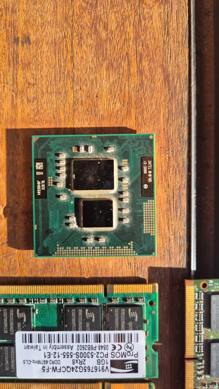 Memórias ram e processador de notebook antigo - Foto 2