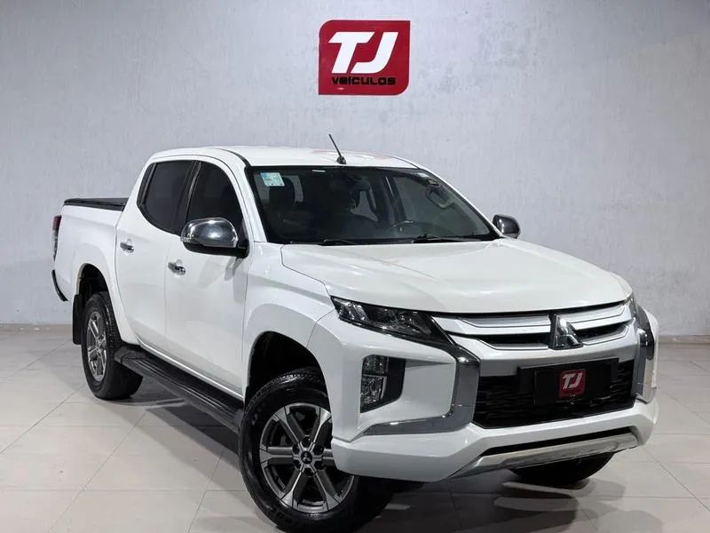 Mitsubishi Triton Triton HPE 2.4 CD 4x4 TB Diesel Aut. 2021