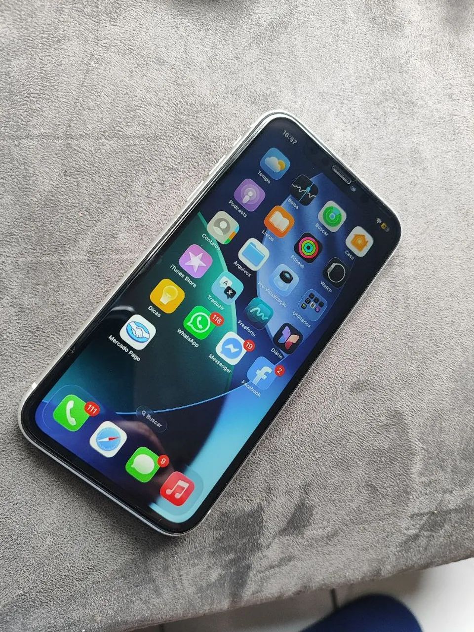 iPhone 11 (bateria 100% / face id ok)
