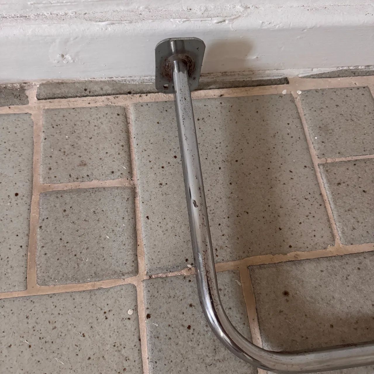 Arara de parede em inox 110cm - Foto 2