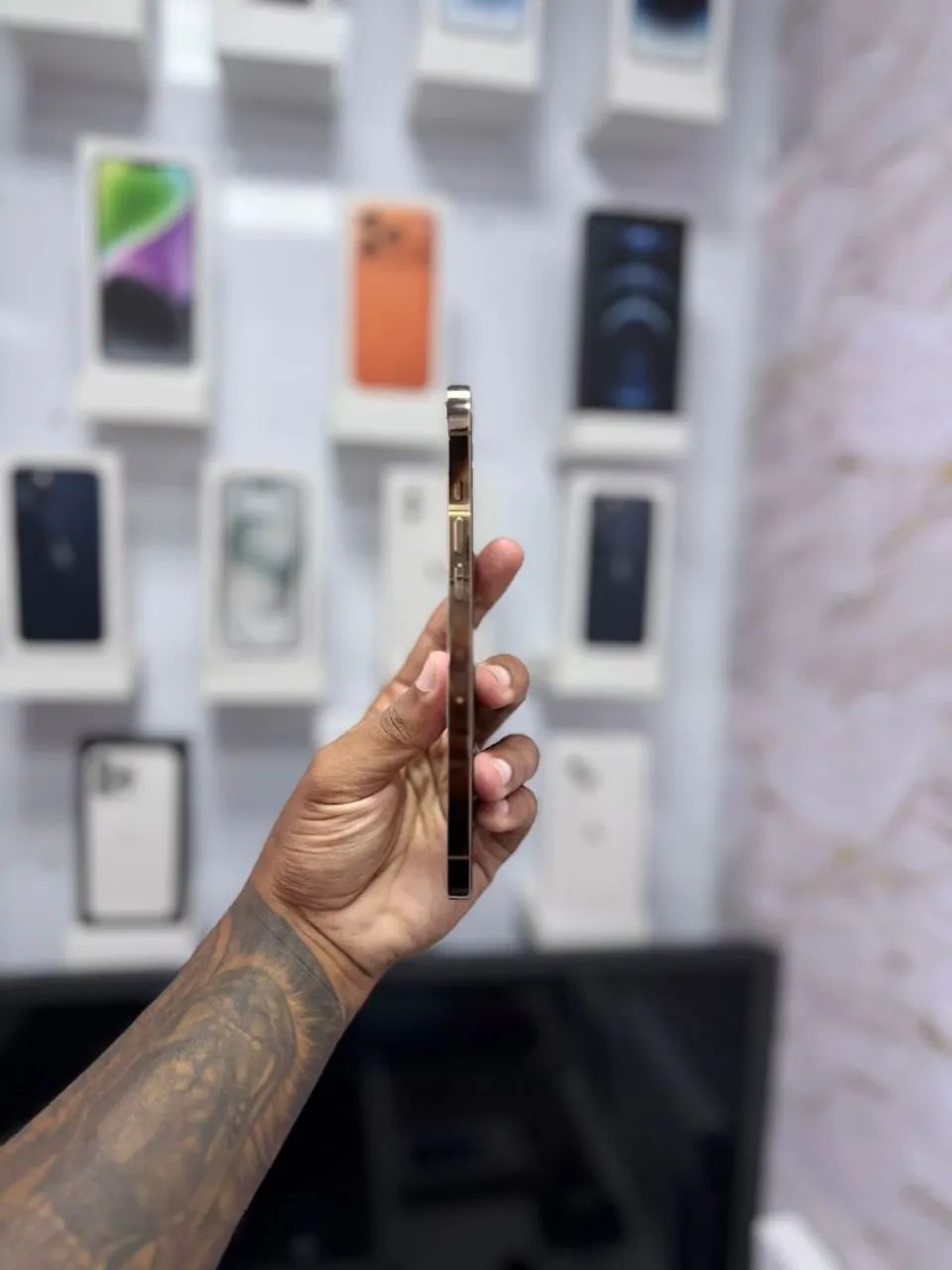 IPHONE 12 PRO MAX 128GB MUITO LINDO<br>R$ 2.499,00 - Foto 3
