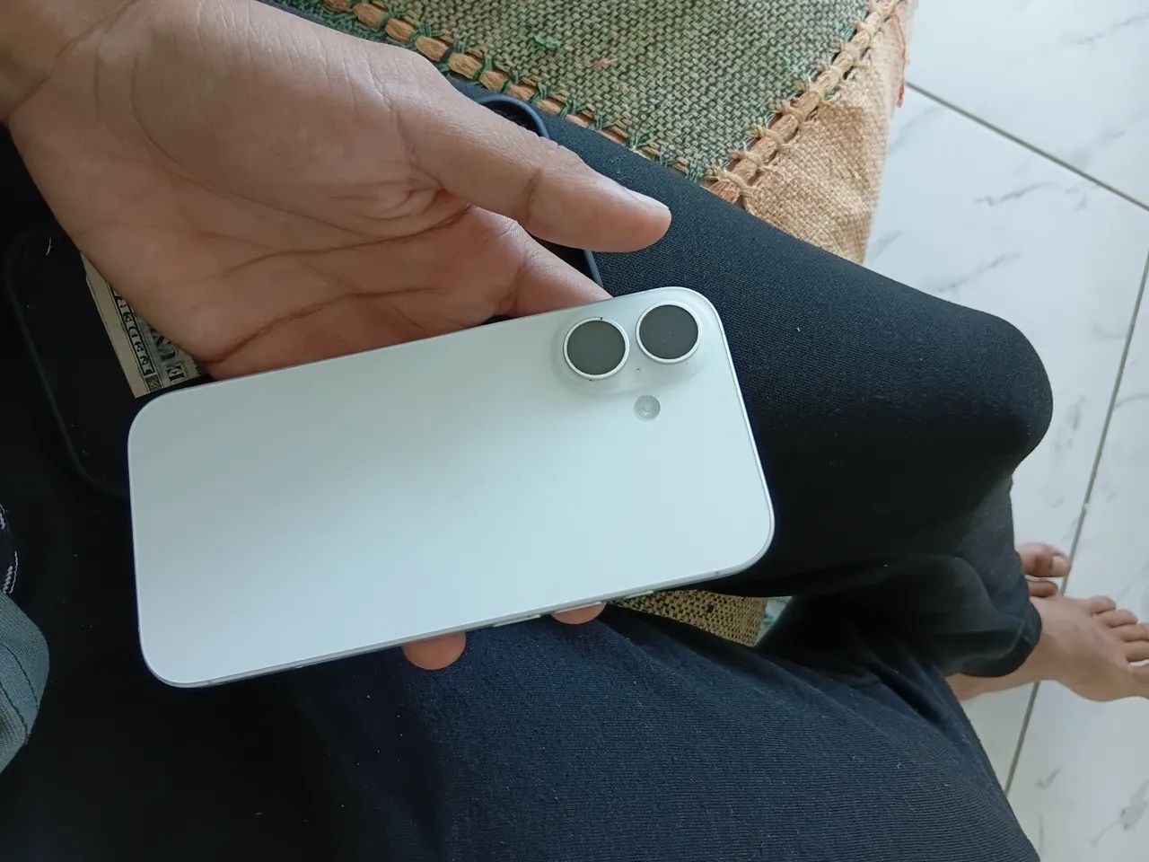 iPhone 16 branco 128g - Foto 4