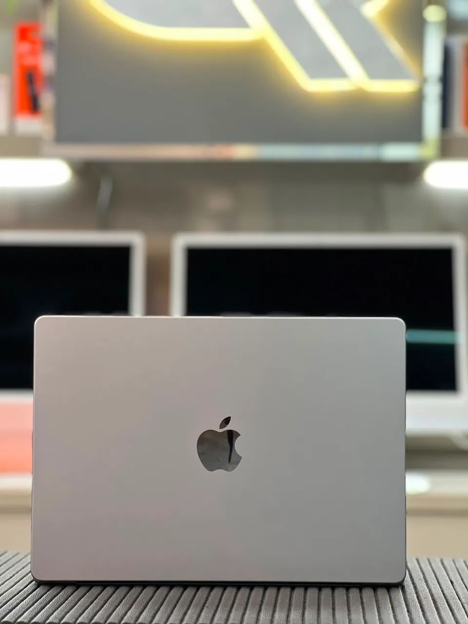 MacBook Pro M3 - Foto 3