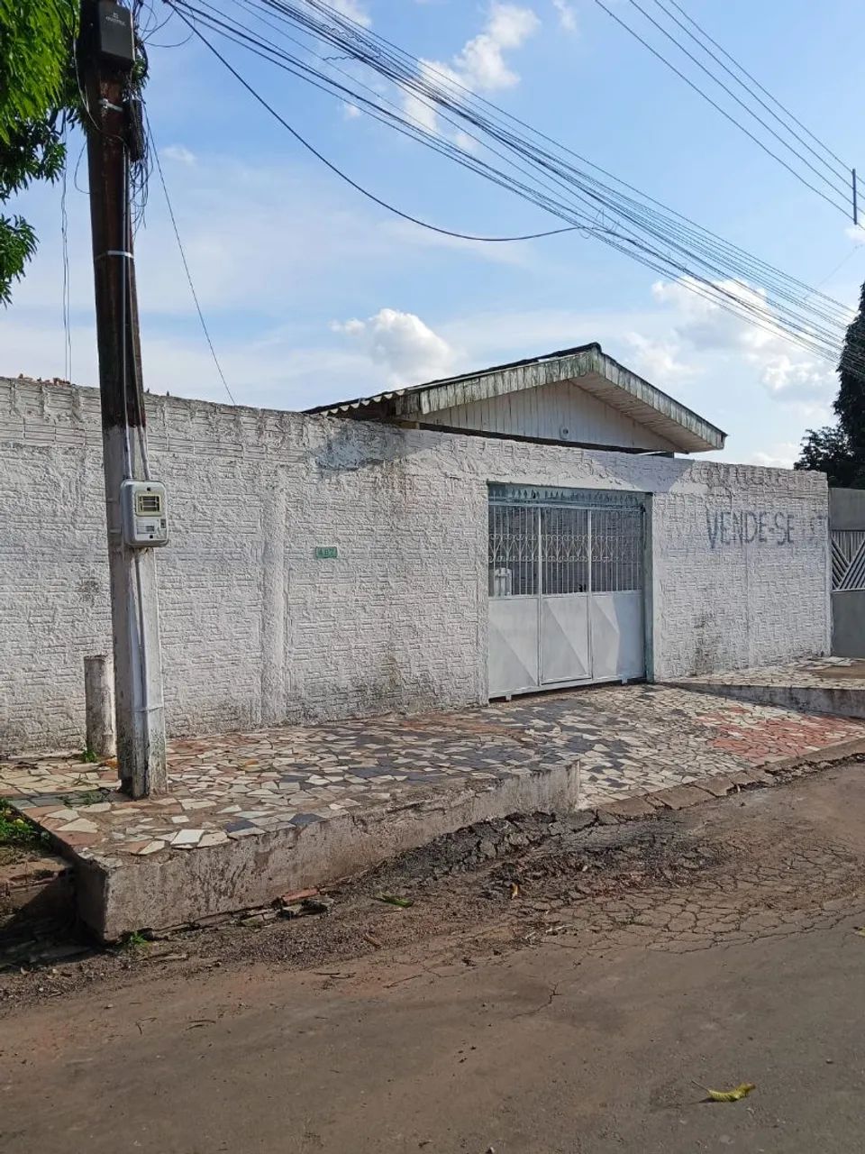 Vende-se Casa