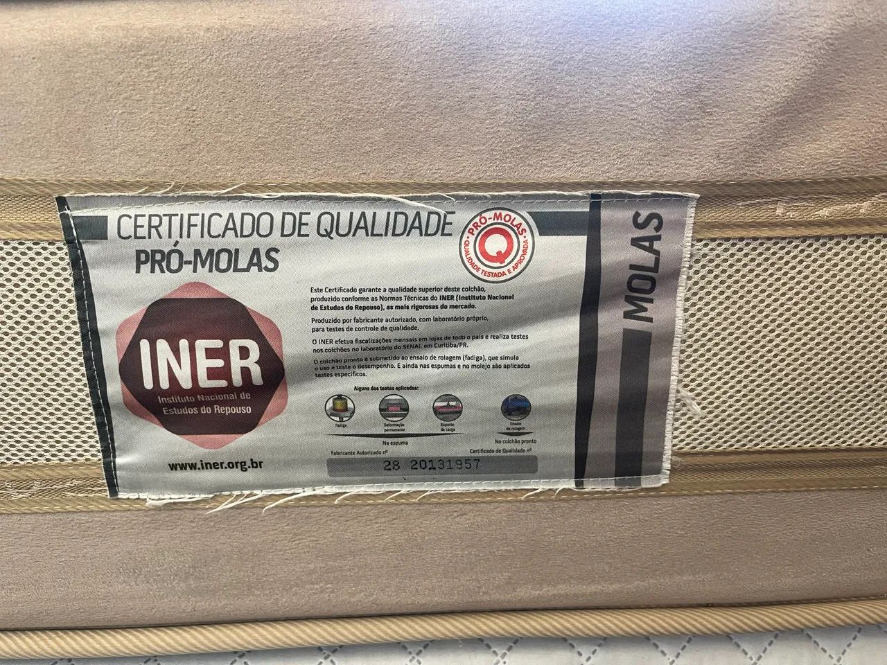 Cama  Queen com colchão de molas  - Foto 3