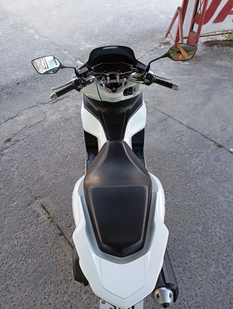 Honda PCX 160 só com 6 mil kms! - Foto 4