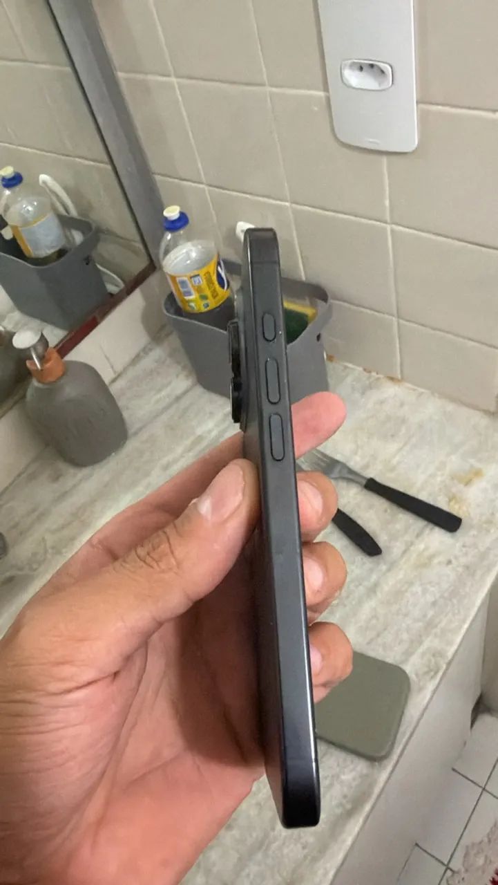 Iphone 16 pro 128 gb - Foto 3