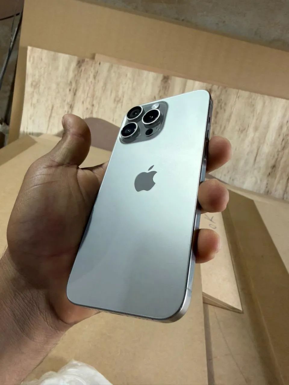iPhone 16 pro max 256 - Foto 3