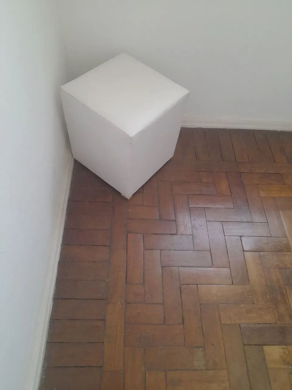 Puff Branco (Motivo mudança) - Foto 2