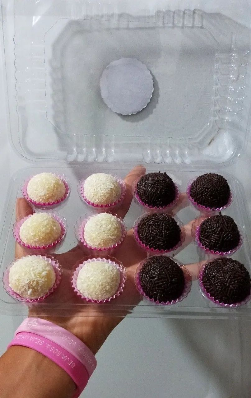Caixa com 12 docinhos de 20g