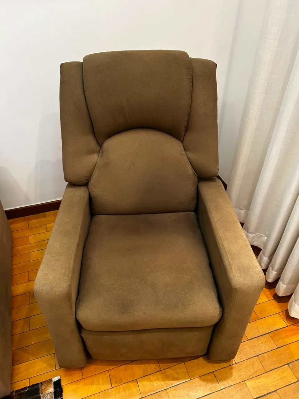 Vendo Sofá retrátil e poltrona  - Foto 4