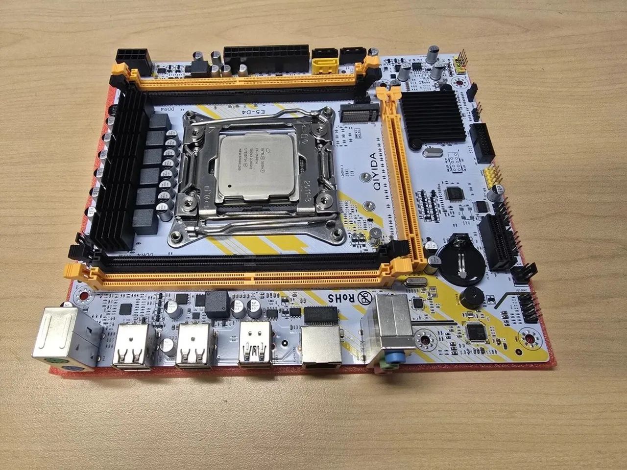 Conjunto de placa-mãe QIYIDA X99 LGA 2011-3 kit com Intel Xeon E5 2650v4 CPU sem RAM