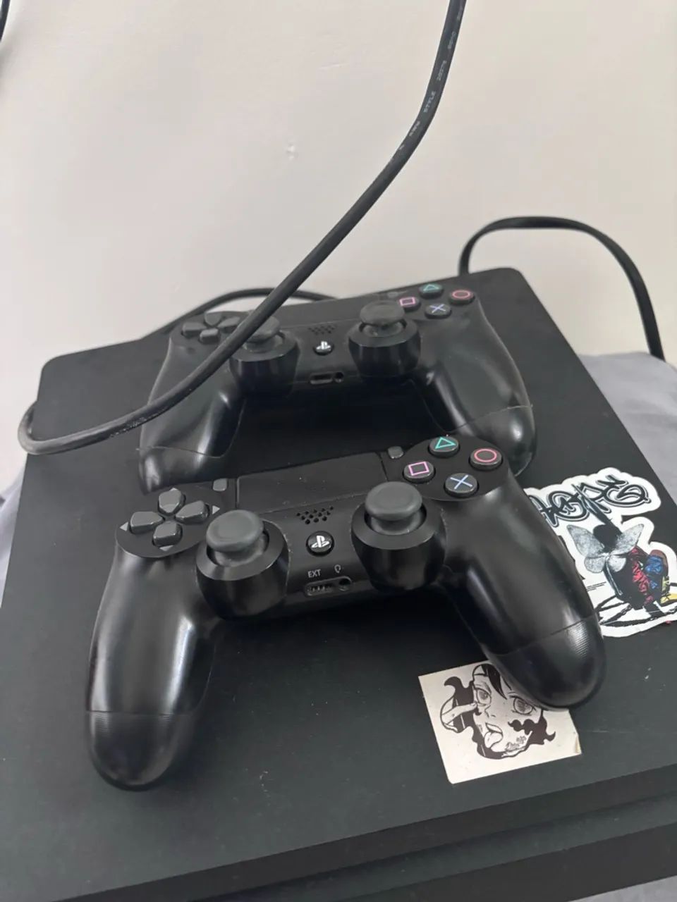 PS4 + 2 CONTROLES + JOGOS - Foto 2