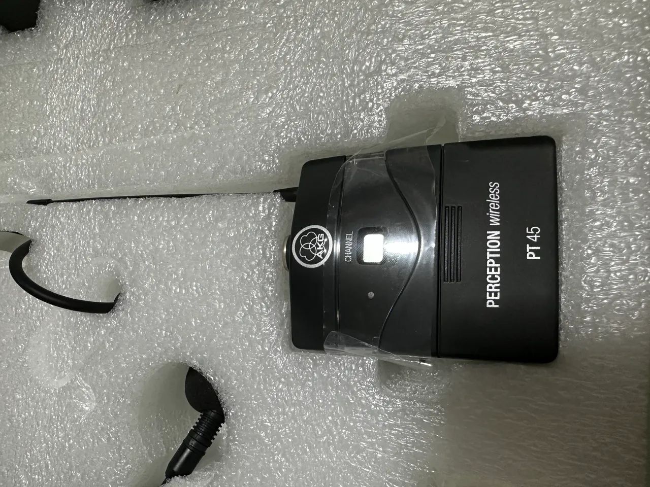 Microfone auricular AKG (sem fio)