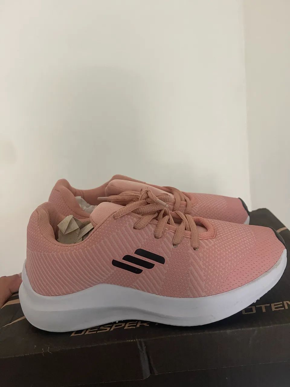 Vendo tênis feminino Número 35.