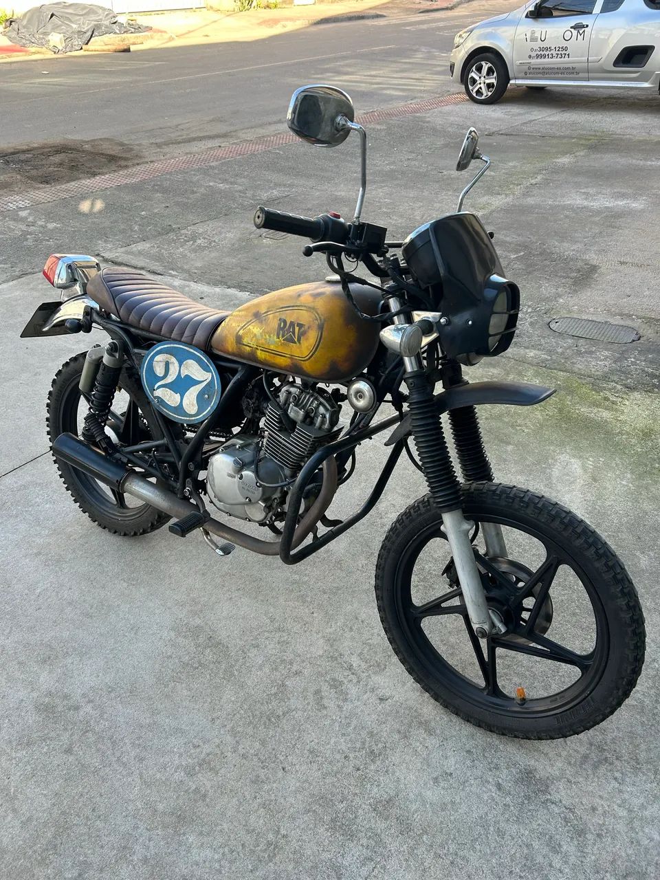 Intruder 125 customizada 