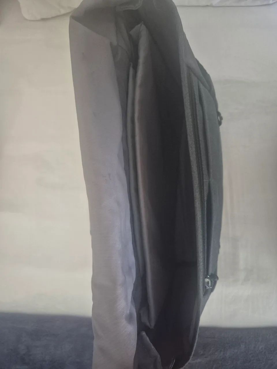 Bolsa Transversal Case Logic Cinza (Para Câmera DSLR, Tablet ou Ultrabook 13") - Foto 4