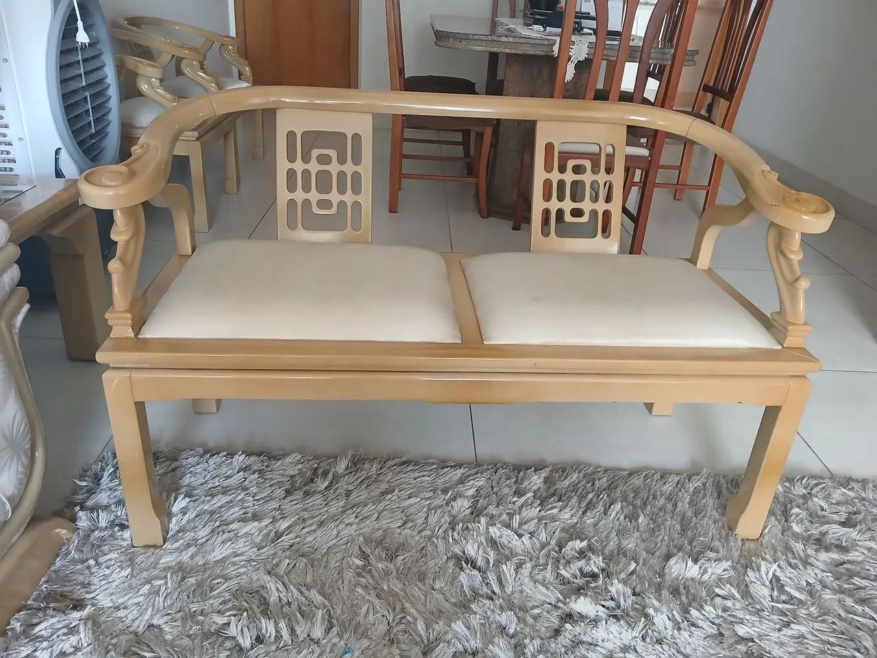 Namoradeira e Poltronas