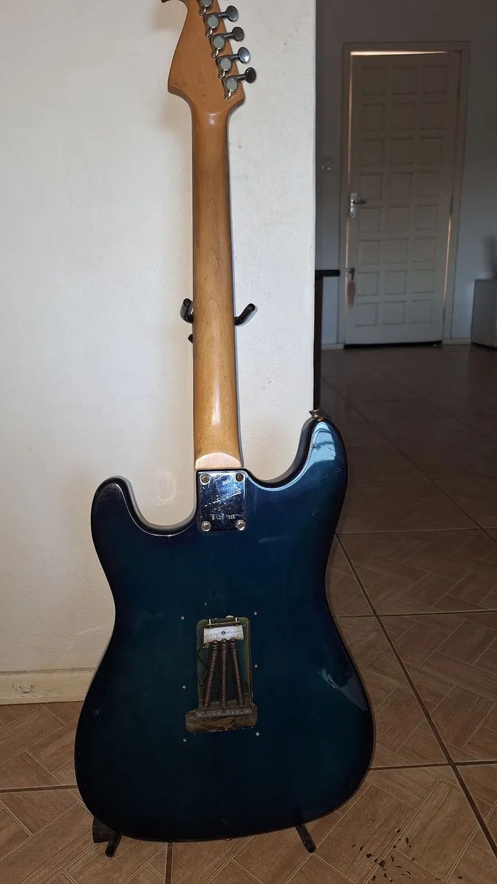 ? Guitarra Memphis by Tagima