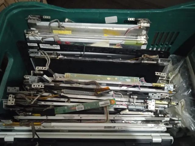 Lote de telas de netbook e notebook - leia