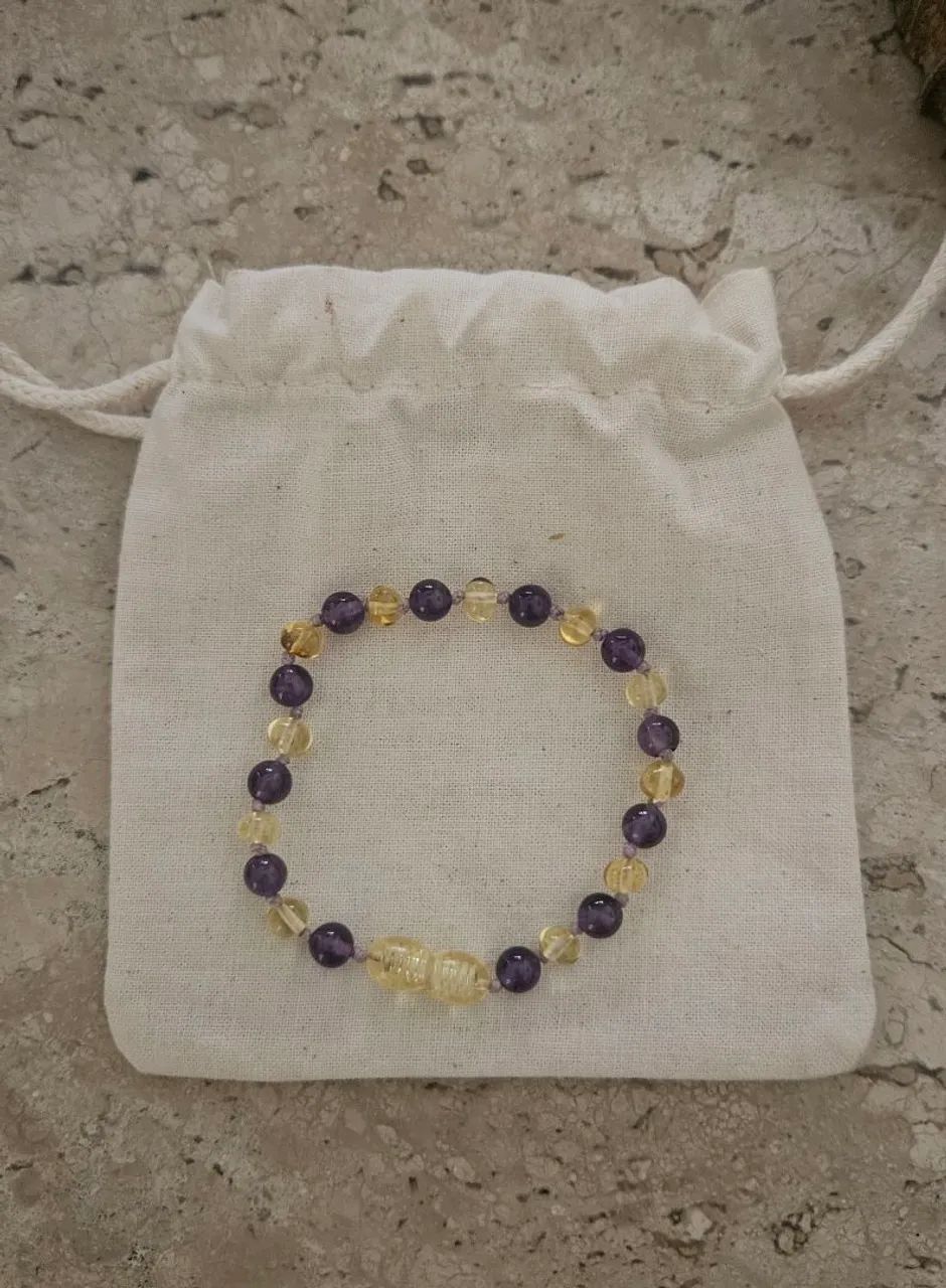 Pulseira Âmbar Báltico barroco limão e ametista com feicho  18 cm - Foto 3