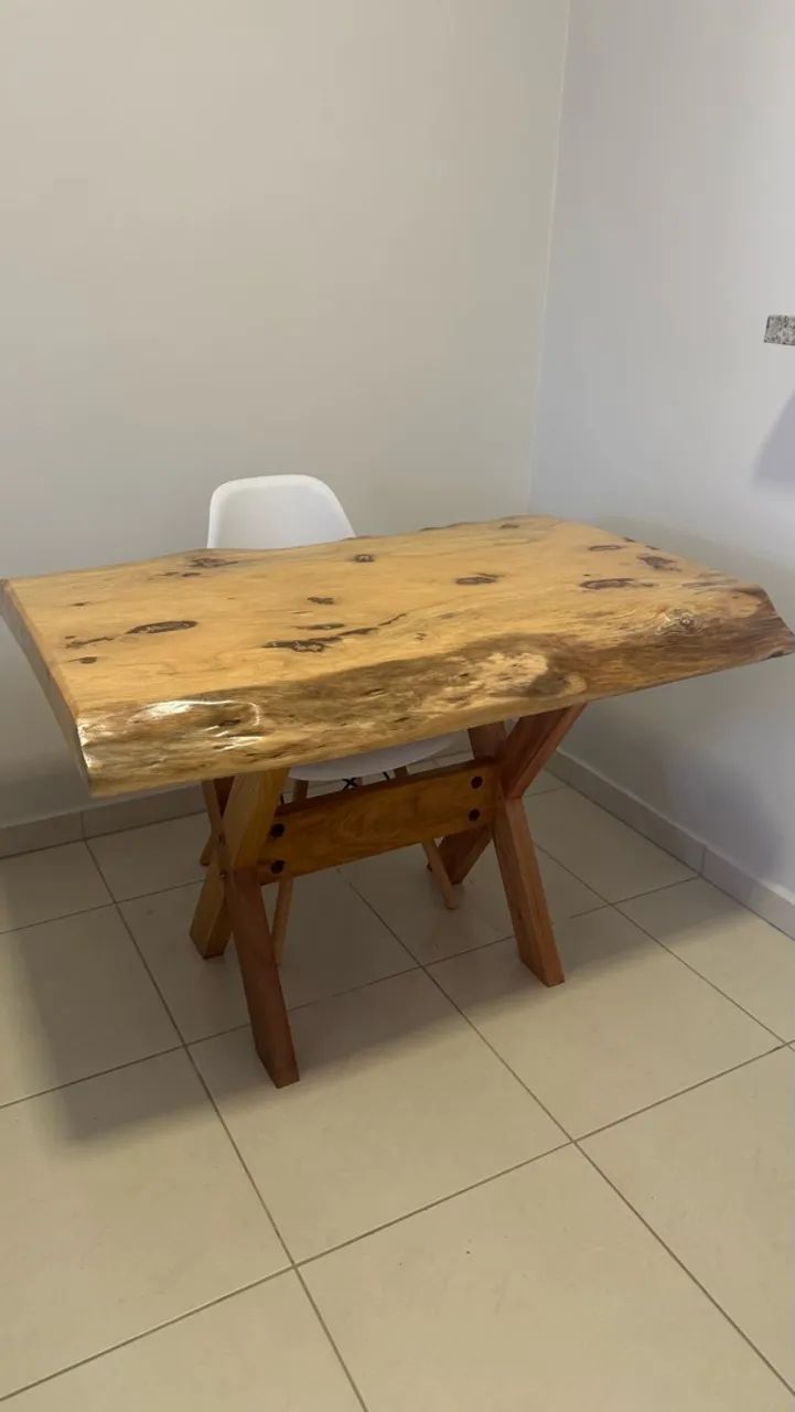Mesa de madeira 