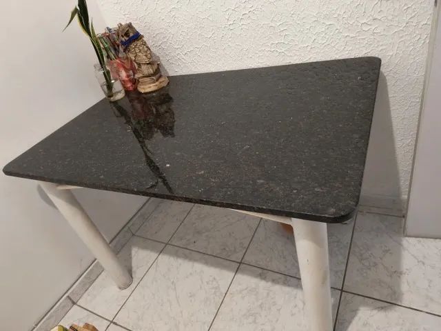 Mesa de Jantar com Tampa de Marmore