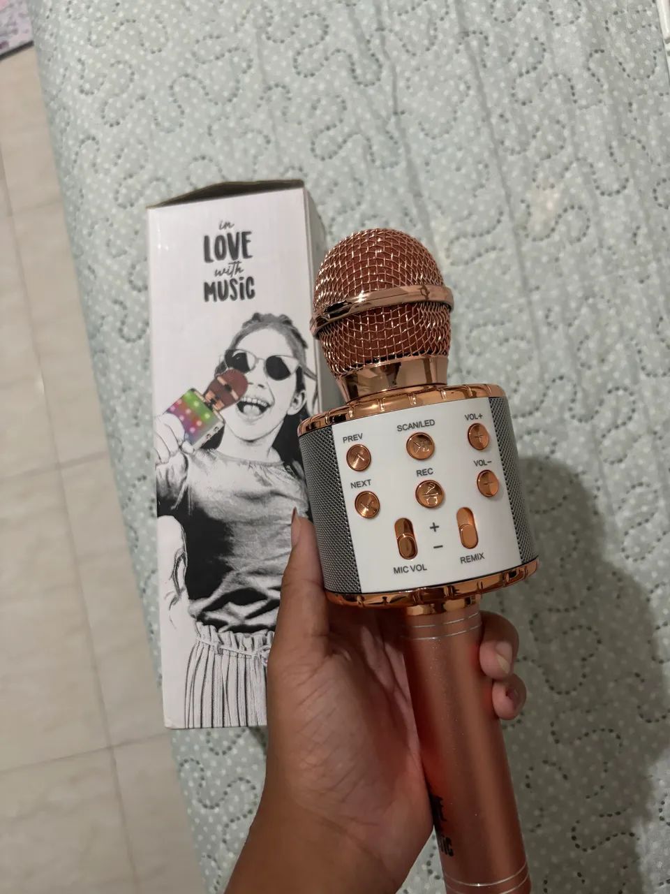 Karaoke Bluetooth Microphone441992610485391360
