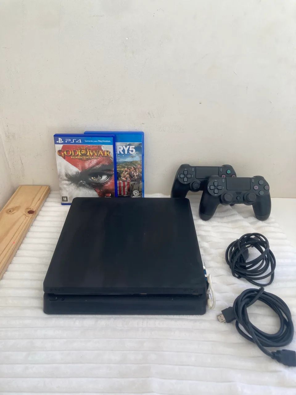 Ps4 slim 